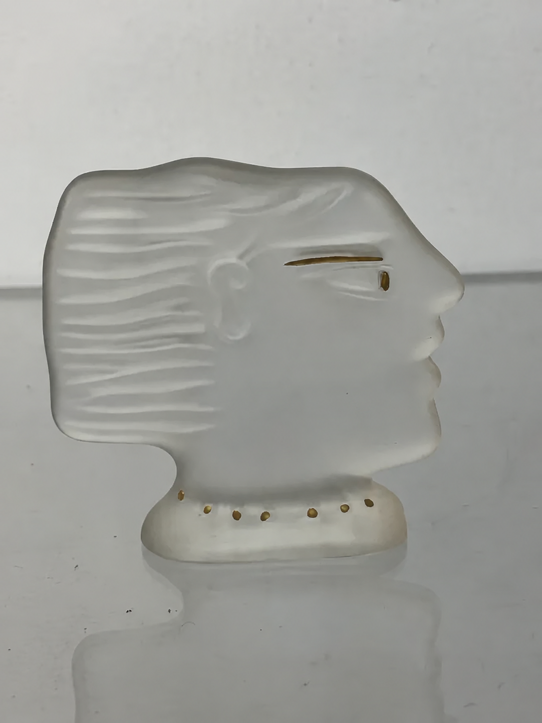 Additional view 1 — White Kallisti